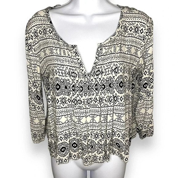 Boho Chic Black & White Patterned Blouse by Miroa - Size L - Picture 6 of 6
